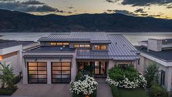 3448 Arrowroot Drive Kelowna, BC V1V 3G2