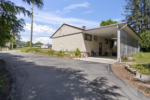 218 16Th Avenue, Creston, BC 