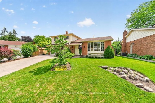 7 Elizabeth Court, Hamilton, ON - Outdoor