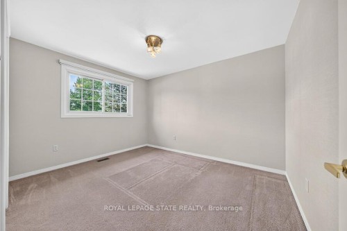 7 Elizabeth Court, Hamilton, ON - Indoor Photo Showing Other Room