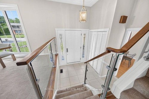 7 Elizabeth Court, Hamilton, ON 