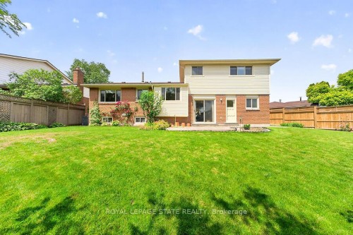7 Elizabeth Court, Hamilton, ON - Outdoor