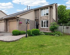 12 Macassa Court Brampton, ON L6Z 1B3