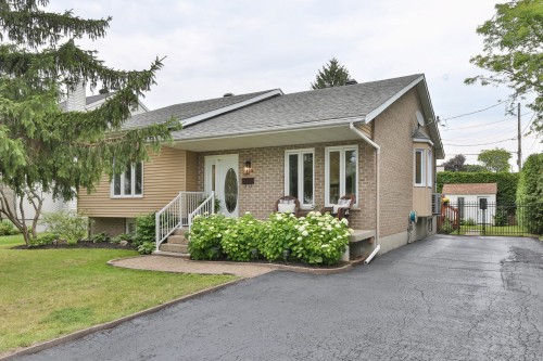 185 Rue Marquis  Saint-Jean-Sur-Richelieu, QC J2W 1M1