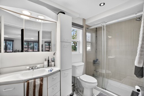 Salle de bains - 123 Rue Féré, Saint-Eustache, QC 