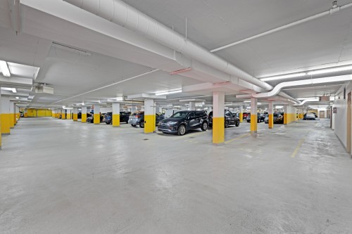 Garage - 583 Rue De La Montagne, Montréal (Ville-Marie), QC 