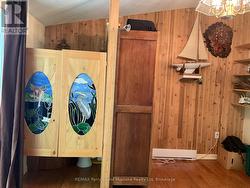 Stained glass entry to Ensuite - 