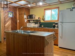 Kitchen island - 