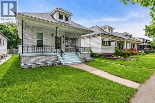 383 Mcewan, Windsor, ON 