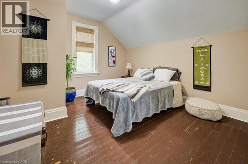 6 Tweed Street, Waterloo, ON - Indoor Photo Showing Bedroom