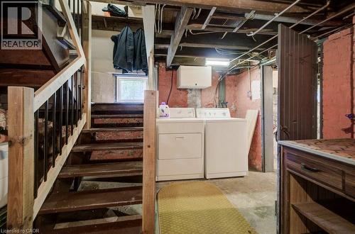 6 Tweed Street, Waterloo, ON - Indoor Photo Showing Laundry Room