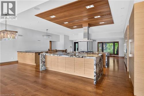 90 Oaklands Park Court, Burlington, ON - Indoor Photo Showing Kitchen