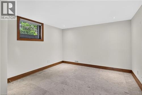 90 Oaklands Park Court, Burlington, ON - Indoor Photo Showing Other Room