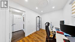 Office / bedroom on main level - 