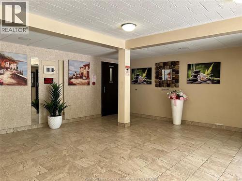 6563 THORNBERRY , Windsor, Ontario N8T 3A6 3