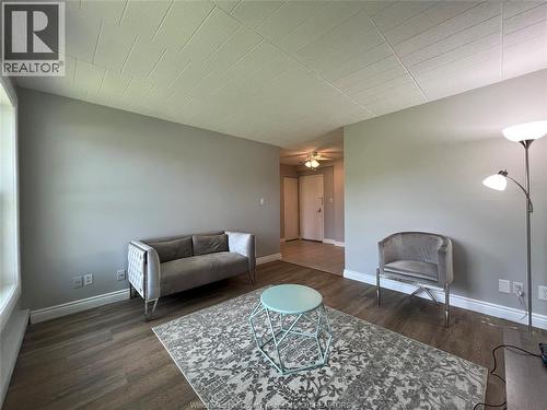 6563 THORNBERRY , Windsor, Ontario N8T 3A6 5