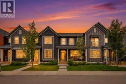 21 Carringvue Link NW  Calgary, AB T3P 1K7