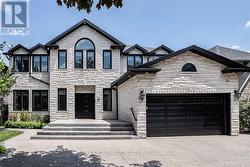 27 ELODIA COURT  Hamilton, ON L9C 7R2