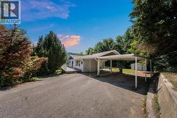 222 Wolfe Drive Warfield, BC V1R 4M2