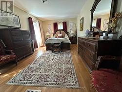 Primary bedroom - 