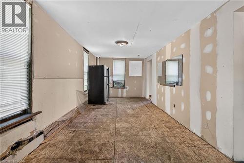 44 Sims Lock Road, Caledonia, ON - Indoor Photo Showing Other Room