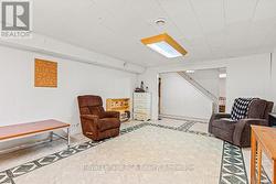 Spacious rec room - 