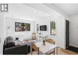 Suite living area - 