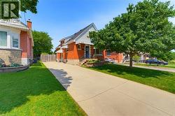 282 EAST 13TH Street  Hamilton, ON L9A 3Z9
