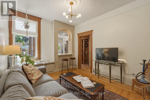 42 Nightingale Street, Hamilton, ON 
