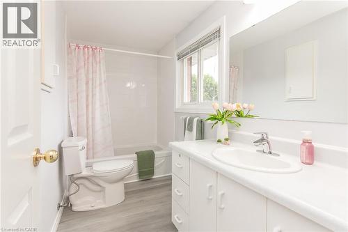 570 Hallmark Drive, Waterloo, ON 