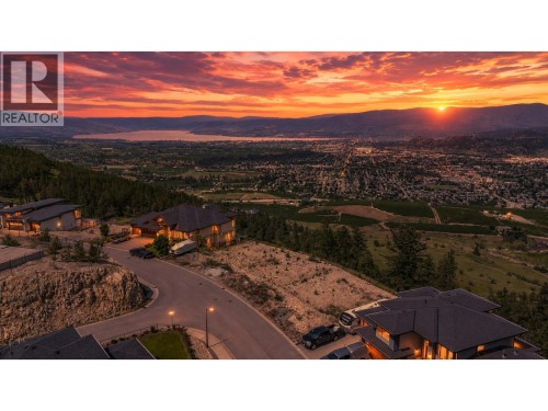 1726 Carnegie Street, Kelowna, BC 