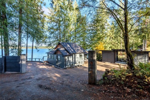 111 Horbury Rd, Cumberland, BC 