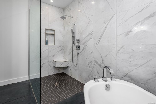 111 Horbury Rd, Cumberland, BC 