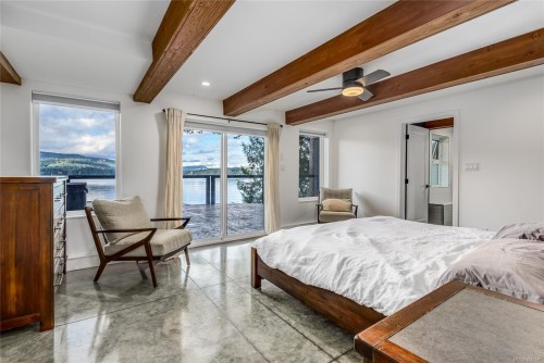 111 Horbury Rd, Cumberland, BC 