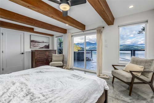 111 Horbury Rd, Cumberland, BC 