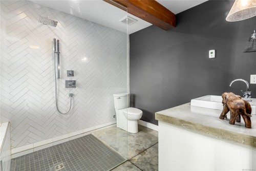 111 Horbury Rd, Cumberland, BC 