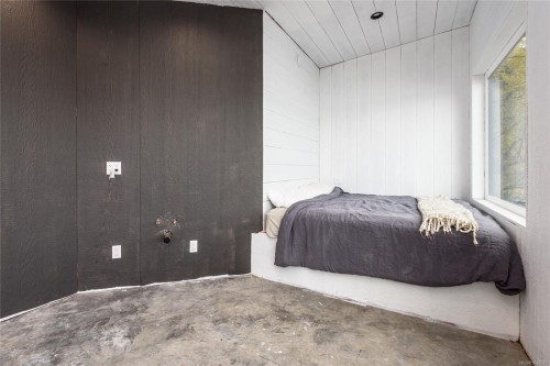 111 Horbury Rd, Cumberland, BC 