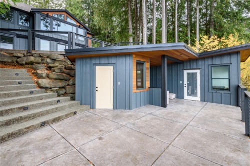 111 Horbury Rd, Cumberland, BC 