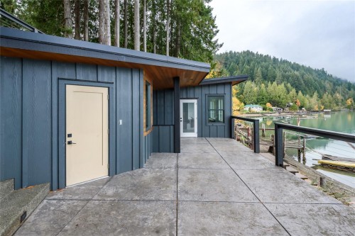 111 Horbury Rd, Cumberland, BC 