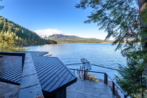 111 Horbury Rd, Cumberland, BC 