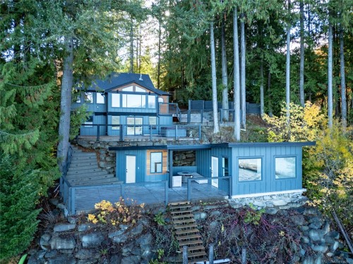111 Horbury Rd, Cumberland, BC 