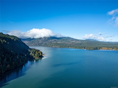 111 Horbury Rd, Cumberland, BC 