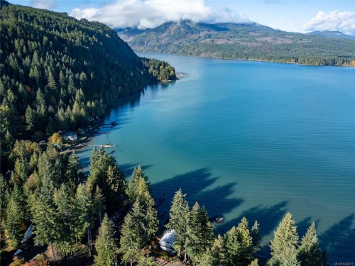 111 Horbury Rd, Cumberland, BC 