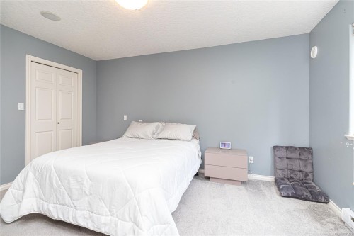 2333 Selwyn Rd, Langford, BC 