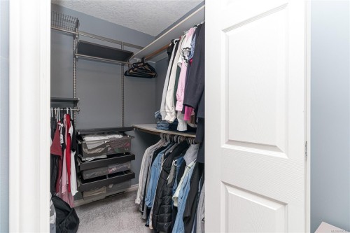 2333 Selwyn Rd, Langford, BC 