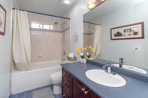 2333 Selwyn Rd, Langford, BC 