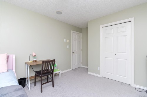 2333 Selwyn Rd, Langford, BC 