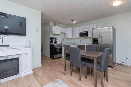 2333 Selwyn Rd, Langford, BC 