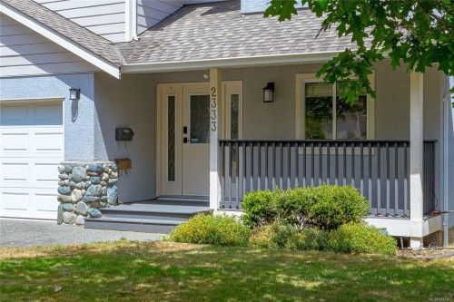 2333 Selwyn Rd, Langford, BC 