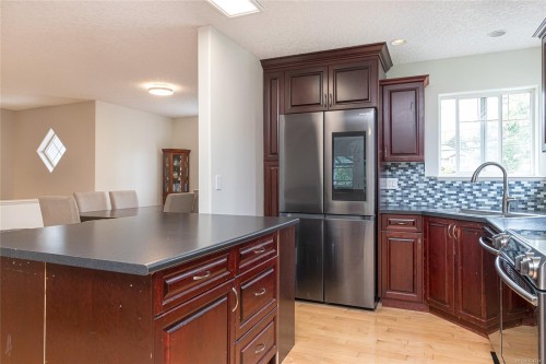 2333 Selwyn Rd, Langford, BC 